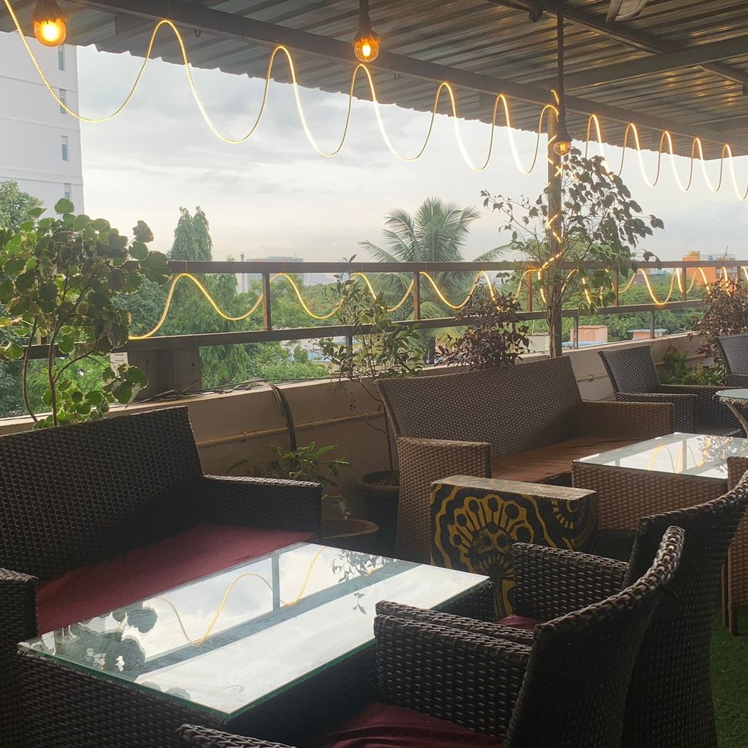 Freskues, The Rooftop Cafe. 2