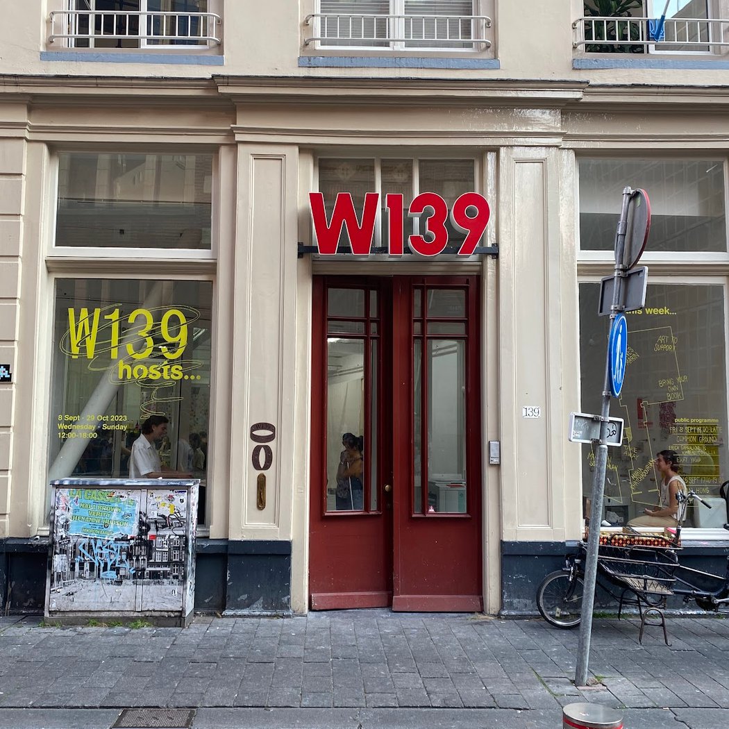 W139 3