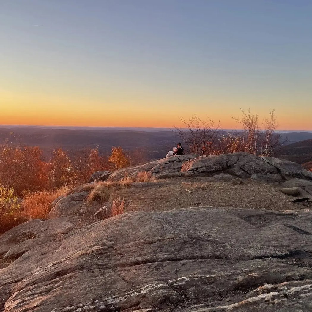 Mount Beacon Trailhead 2