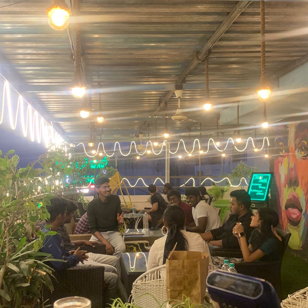 Freskues, The Rooftop Cafe. 3