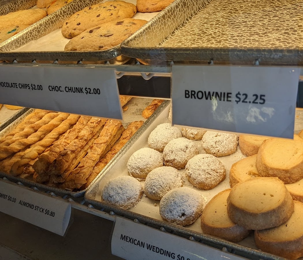 Redhill Cake & Pastry 4