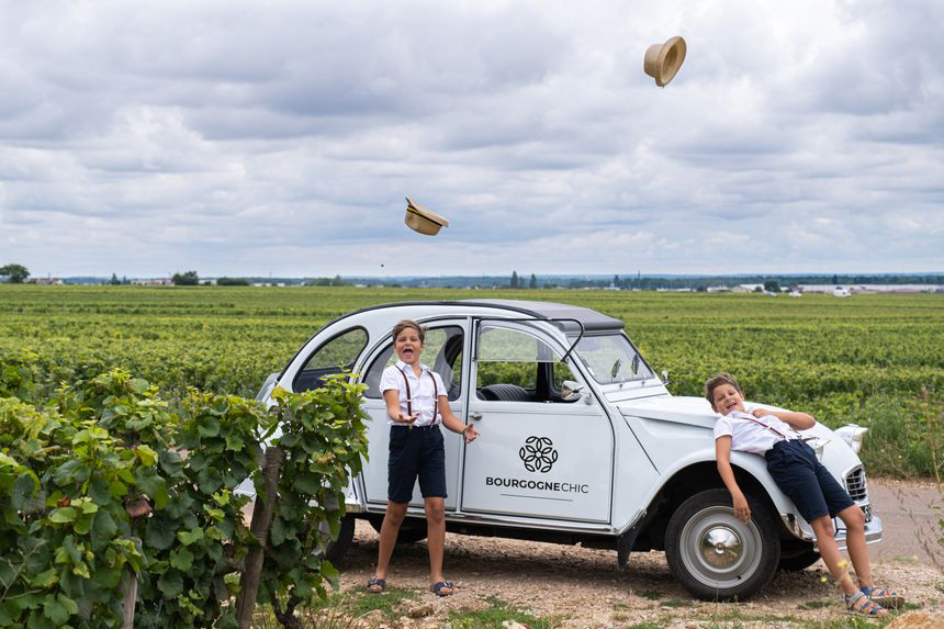 Bourgogne Chic • Location Citroën 2CV & Coffrets Cadeaux • Balade insolite en Bourgogne ! 2