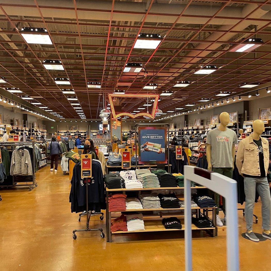 Levi’s Outlet Store 3