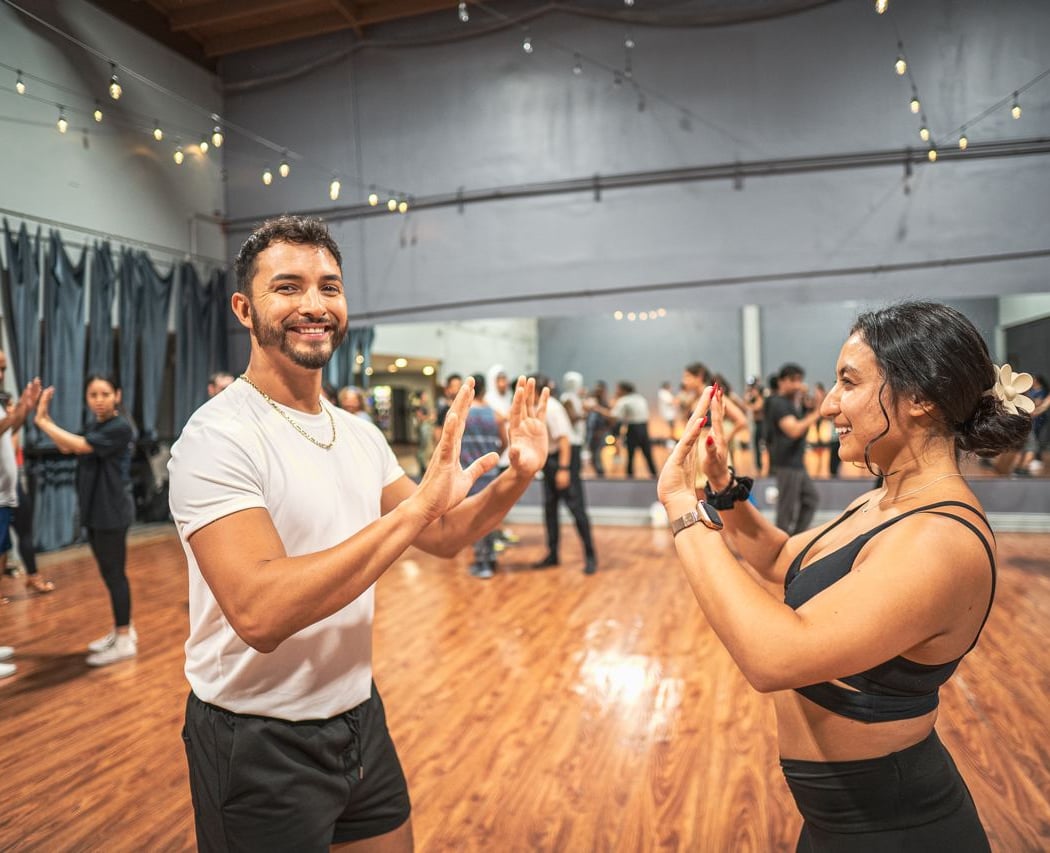 Salsa Beginner 1 Bootcamp with Lorenza 1