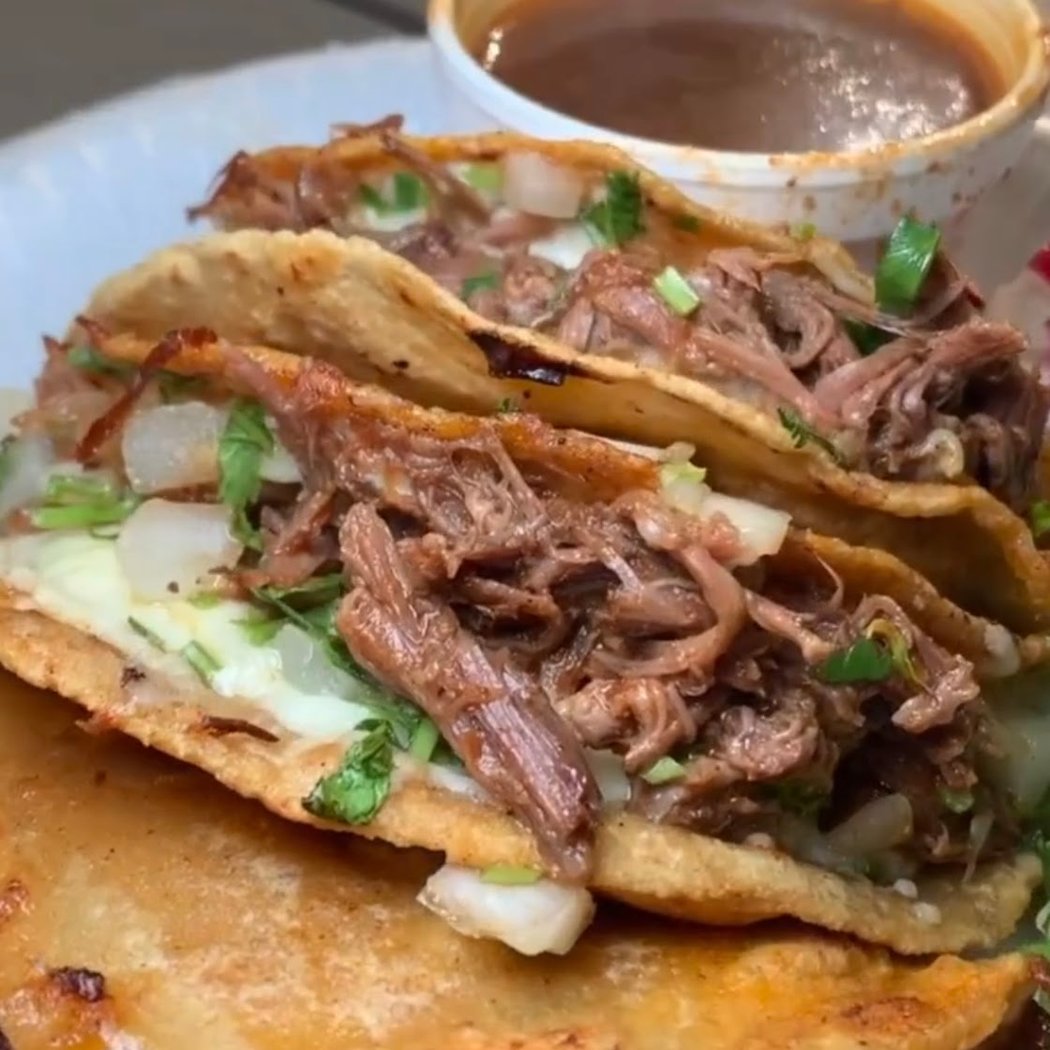 Tacos El Cuate Food Truck 3