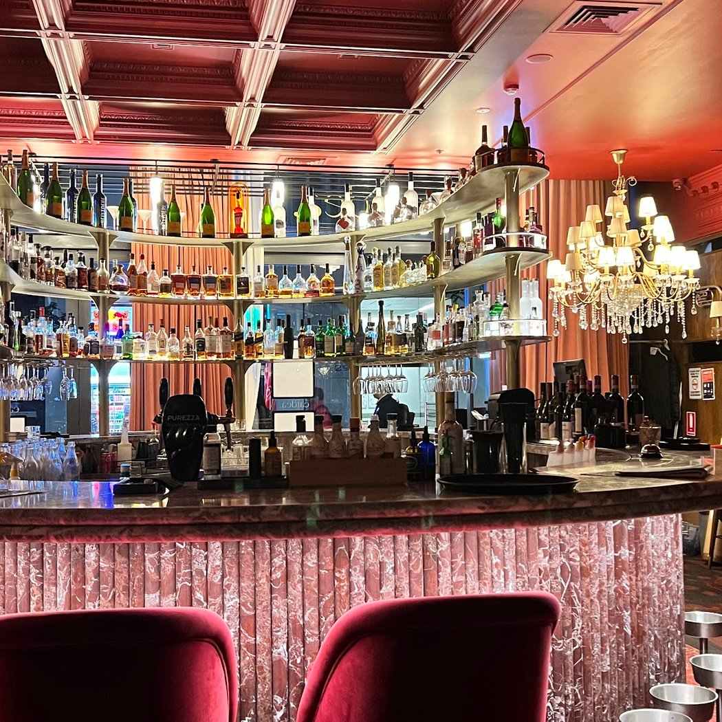 Cirque Du Tease – Show & Dinner 2