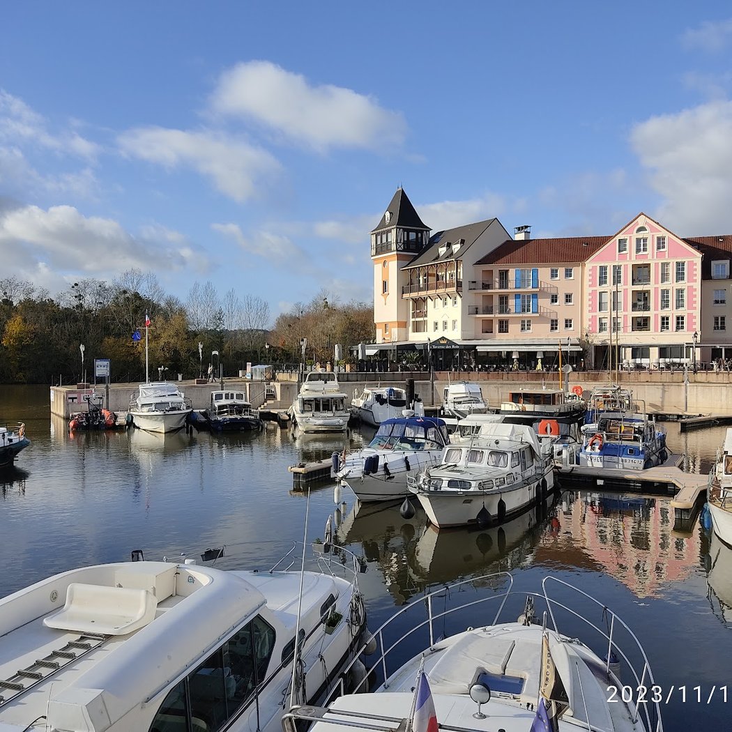 Port Cergy 2