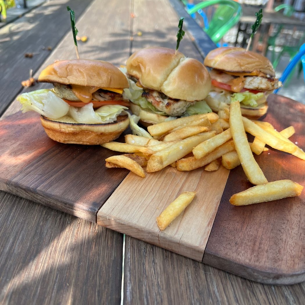 EJ Phair Alehouse & Pub: Alamo 3