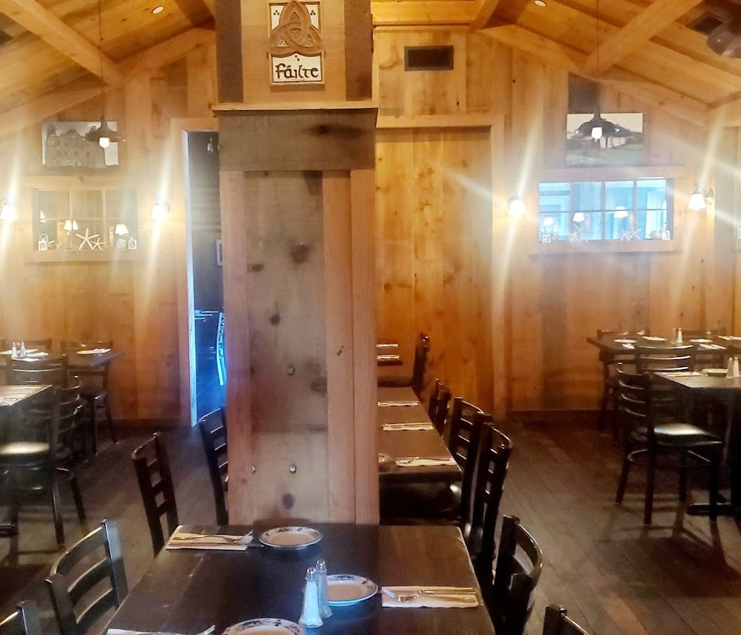 Harbor Light Pub 3