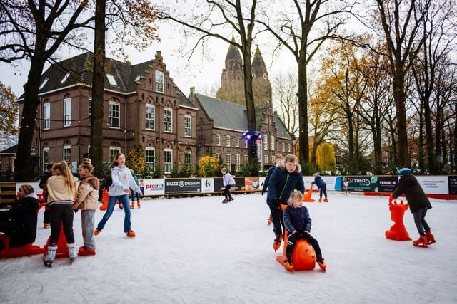 Winter Village Laren 2