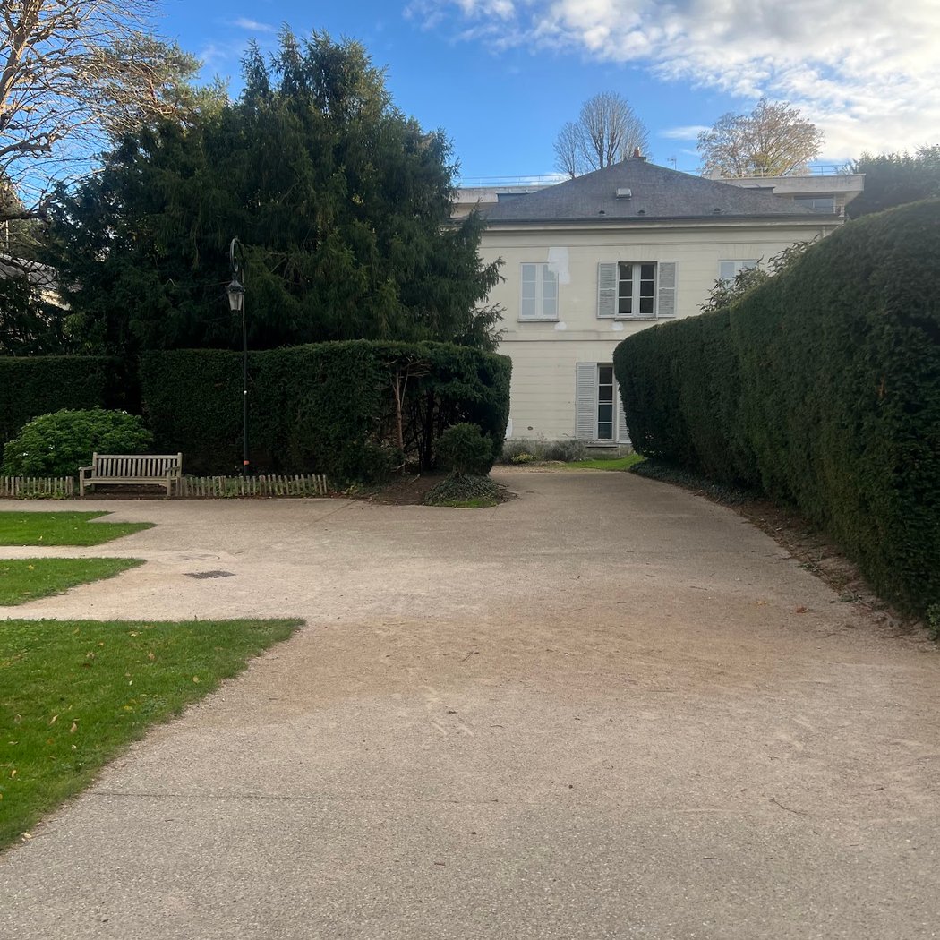 Château de Ville-d'Avray 2