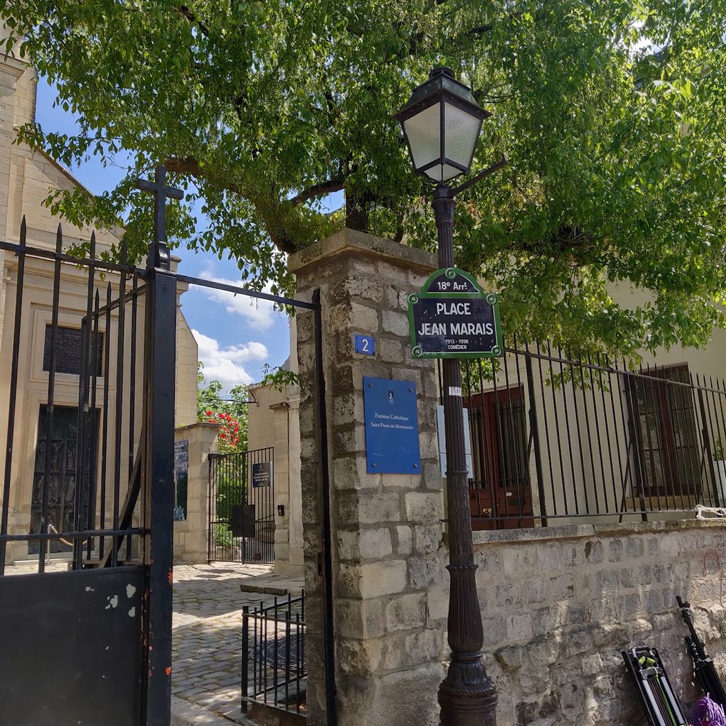 Place Jean Marais 3
