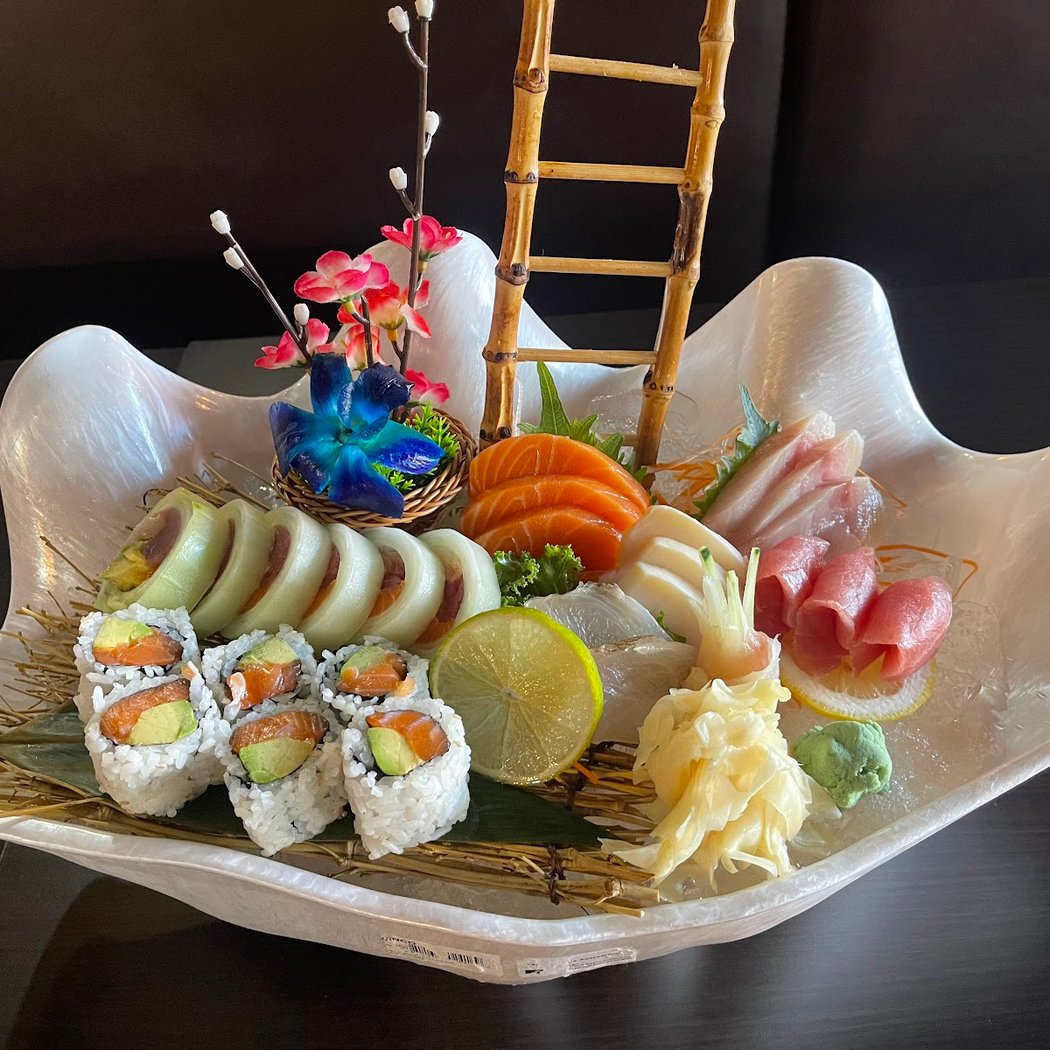 Fujisawa Asian Fusion & Bar 1