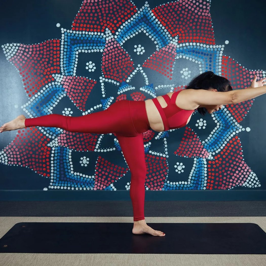 Yoga, Stretch & Flow 1