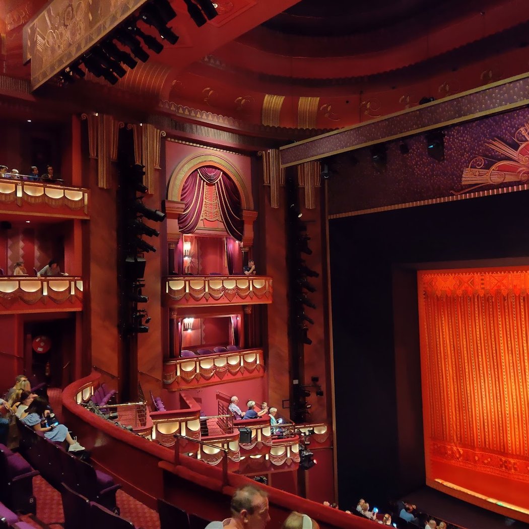 Prince Edward Theatre 3