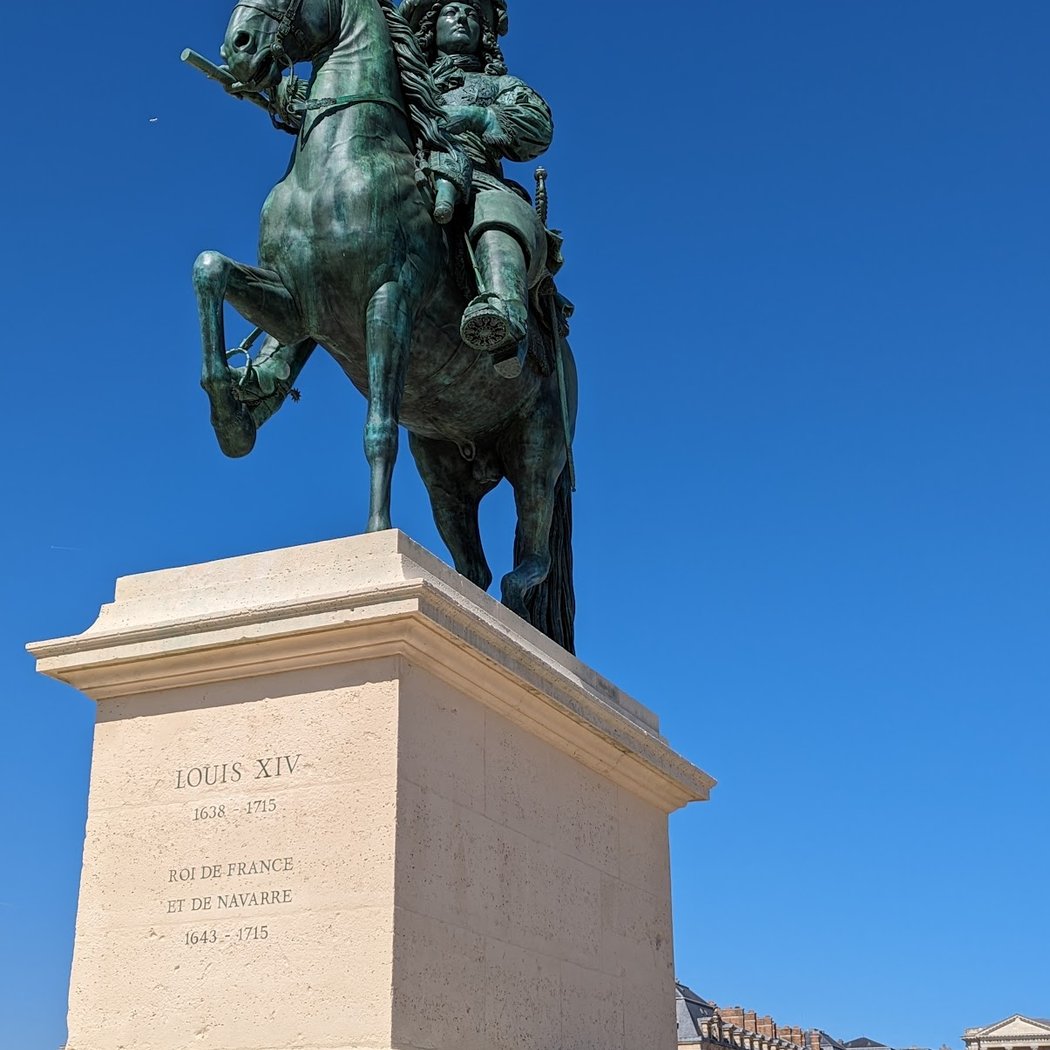 Statue équestre de Louis XIV 1