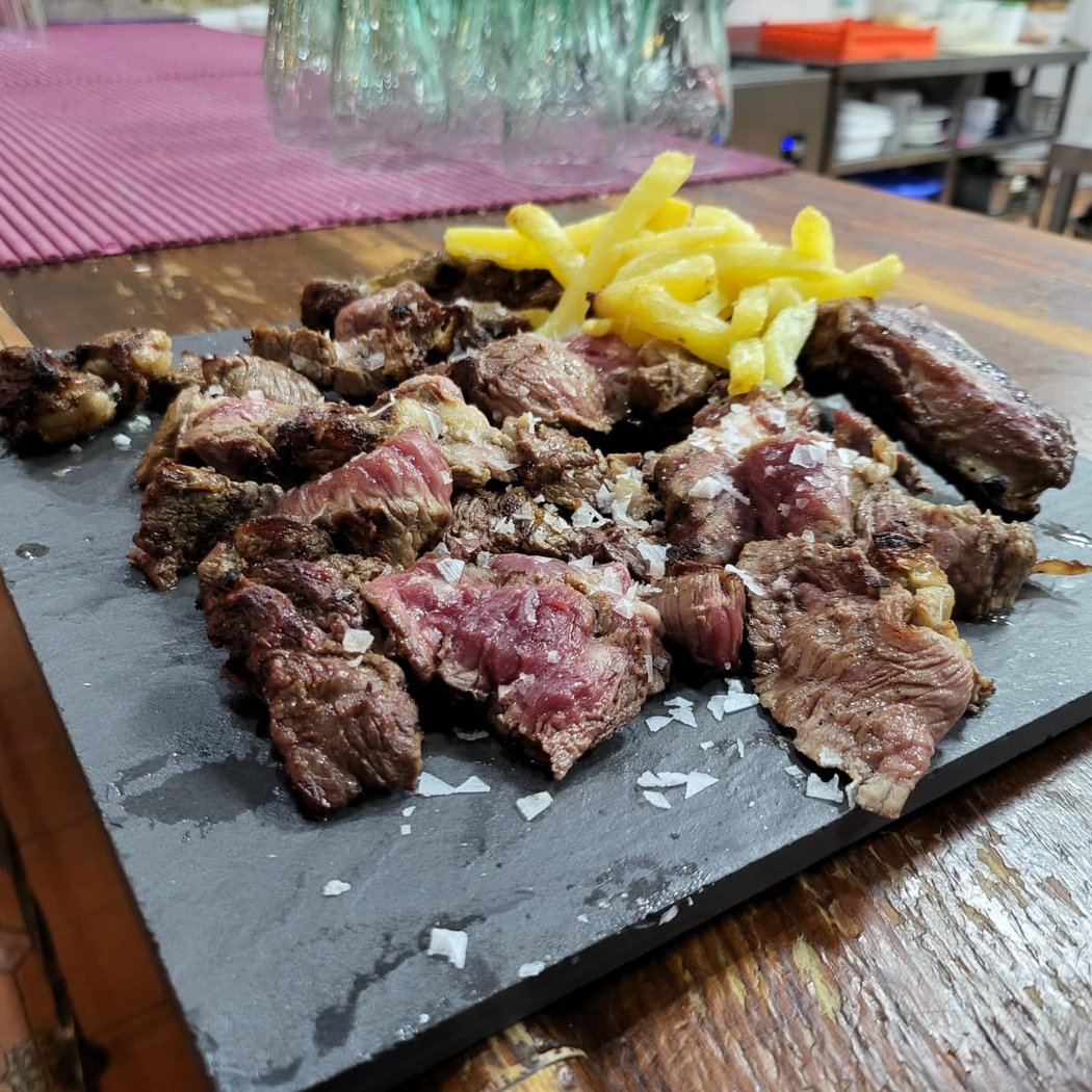 Meson Asador La Esquina 1