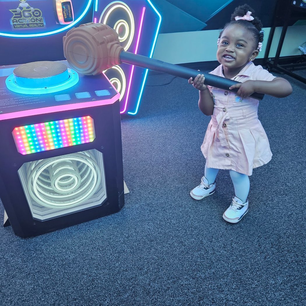 FUTURE (VR, Arcades, Fun) 1