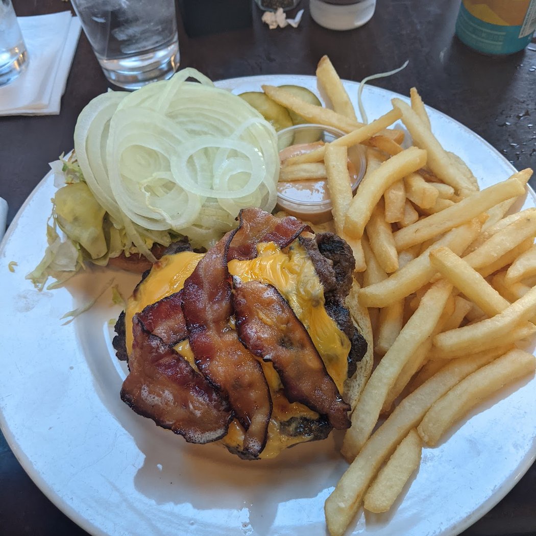 Allendale Bar & Grill 4