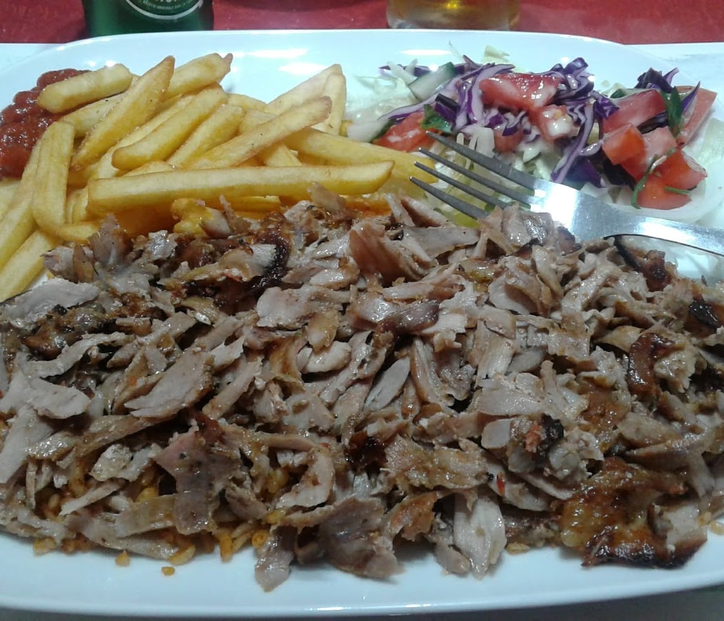Grillades-Kebab Sandwichs-Chicken Planète Istanbul Spécialités Turques 3