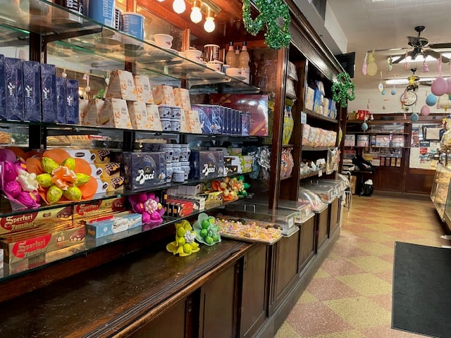 La Guli Pastry Shop 3