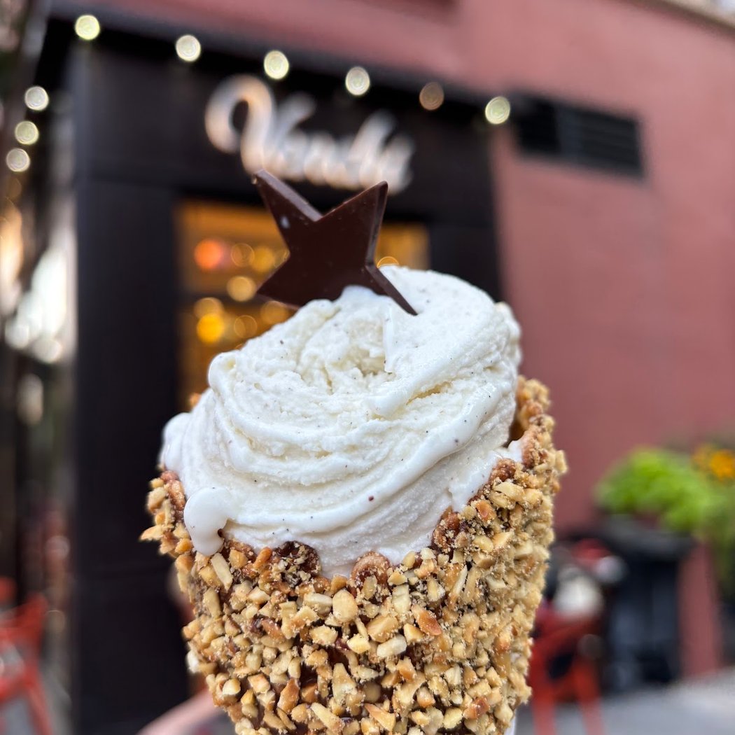 Venchi Chocolate and Gelato Columbus Av 1