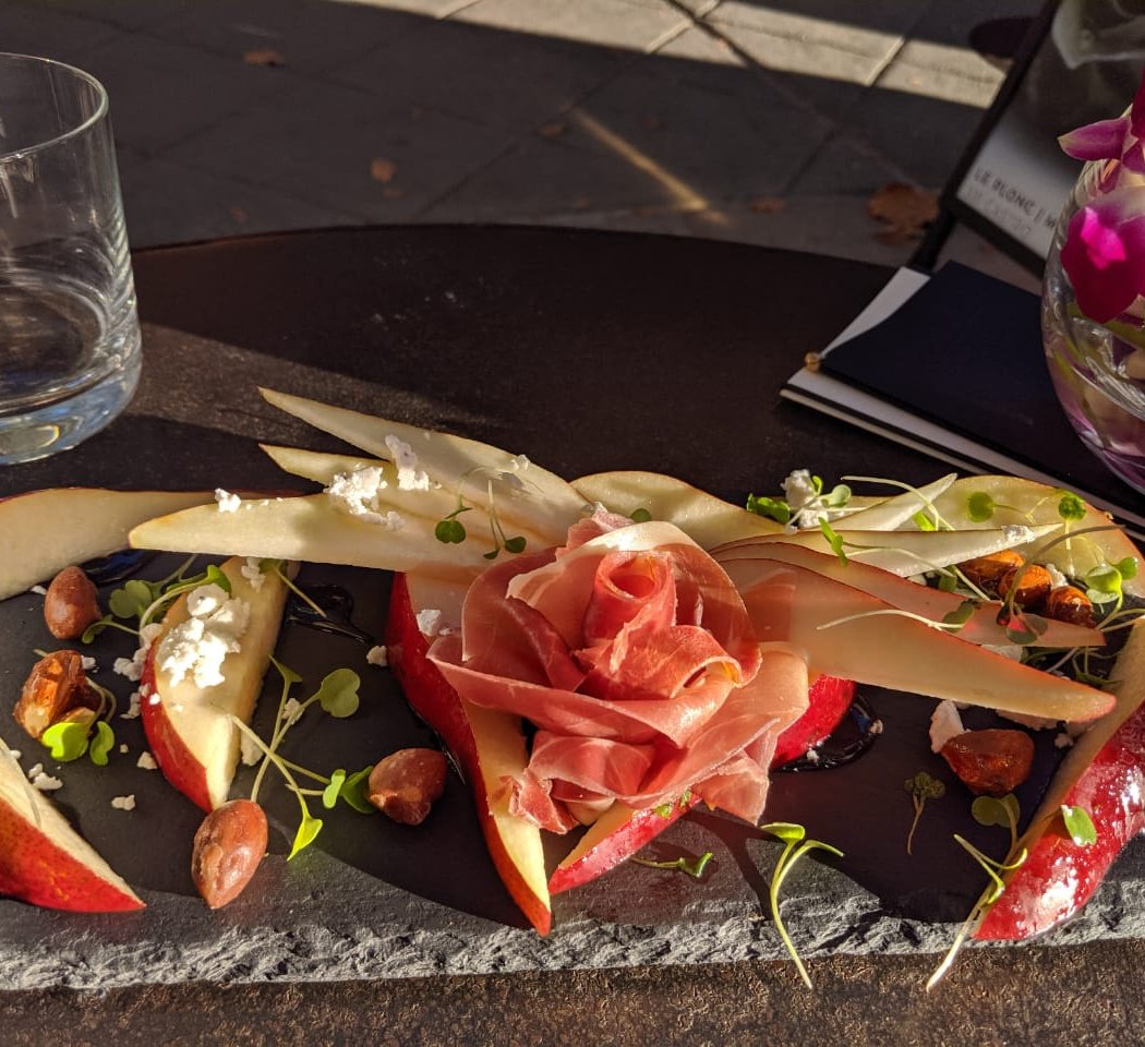 Le Plonc Wine Bar 1