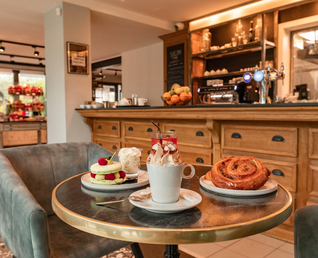Confiserie d'Entrecasteaux - Fabrique de calissons, salon de thé & pâtisserie 1
