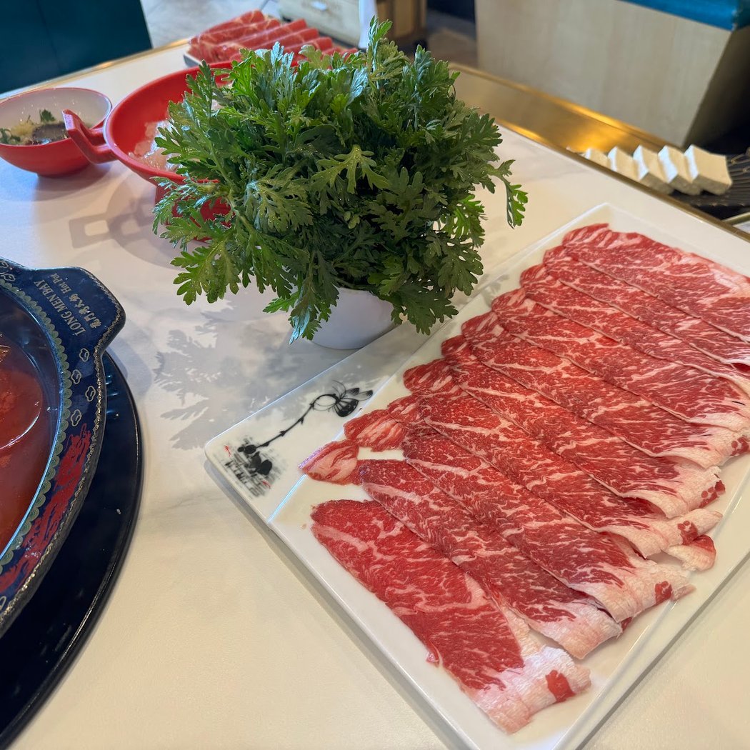Long Men Bay Hotpot 龙门湾 1
