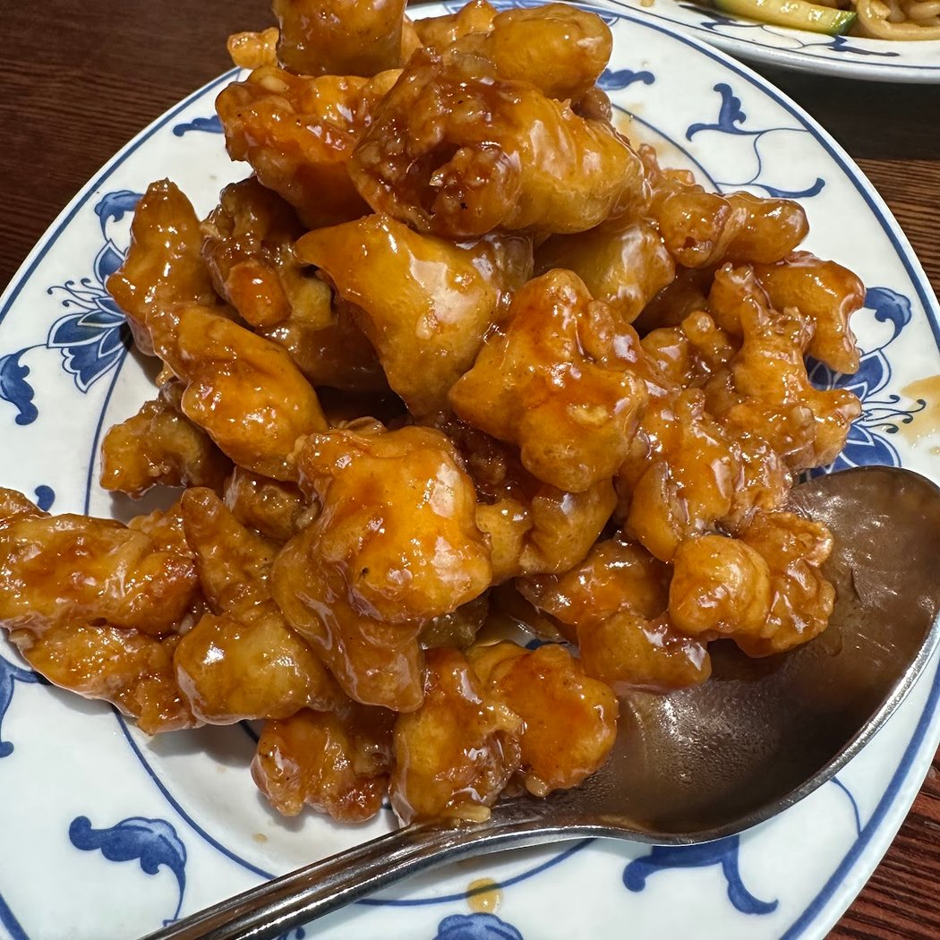 Gin Mon Chinese Restaurant 3