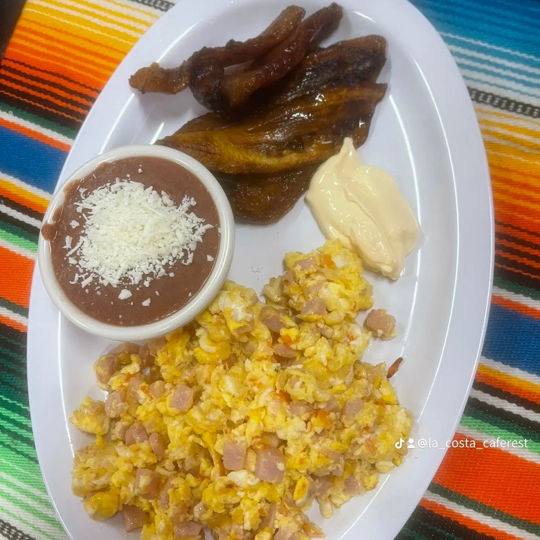 La Costa Cafe & Restaurant 2