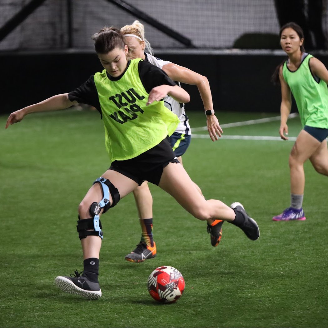 Play Soccer 1