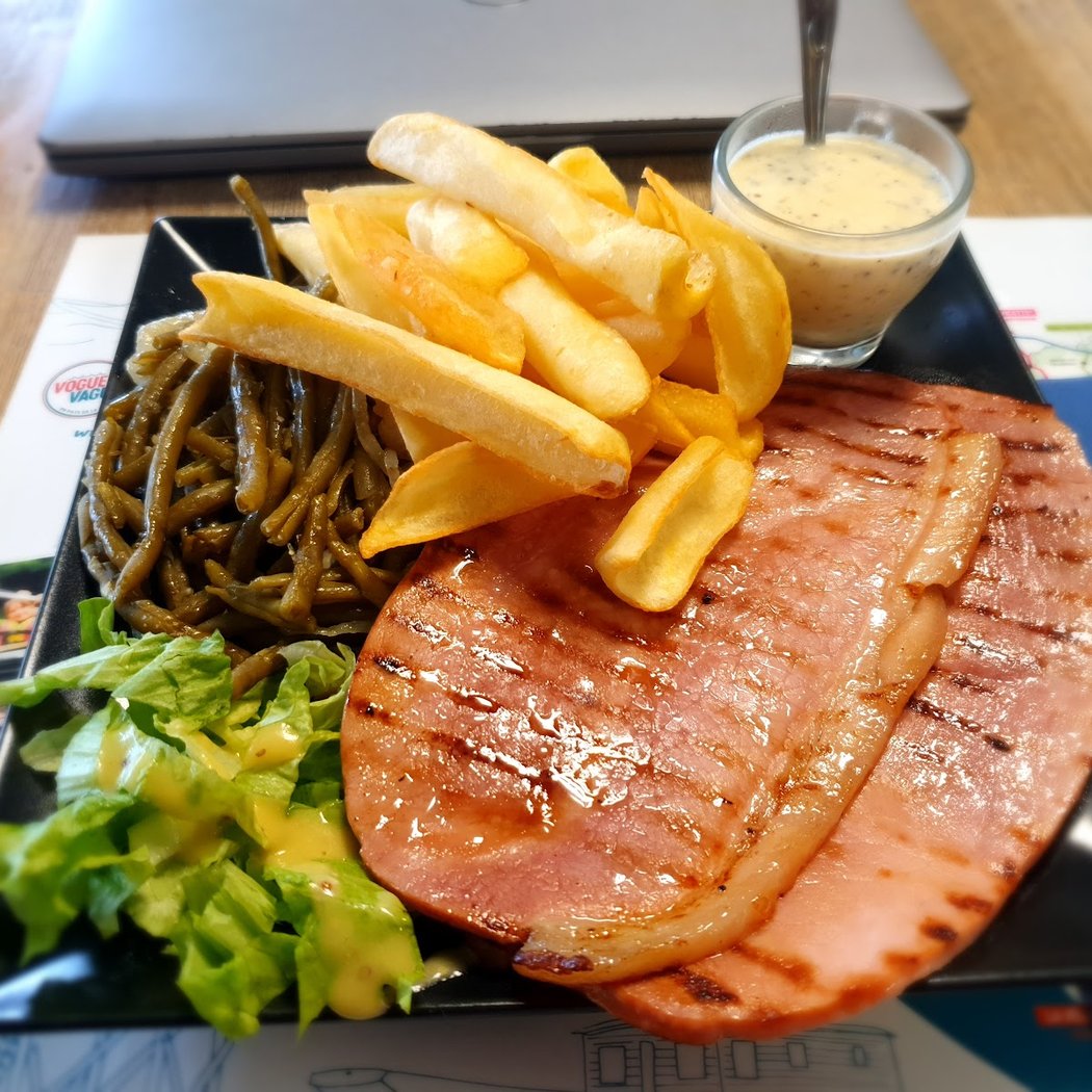 Café de la Place 1