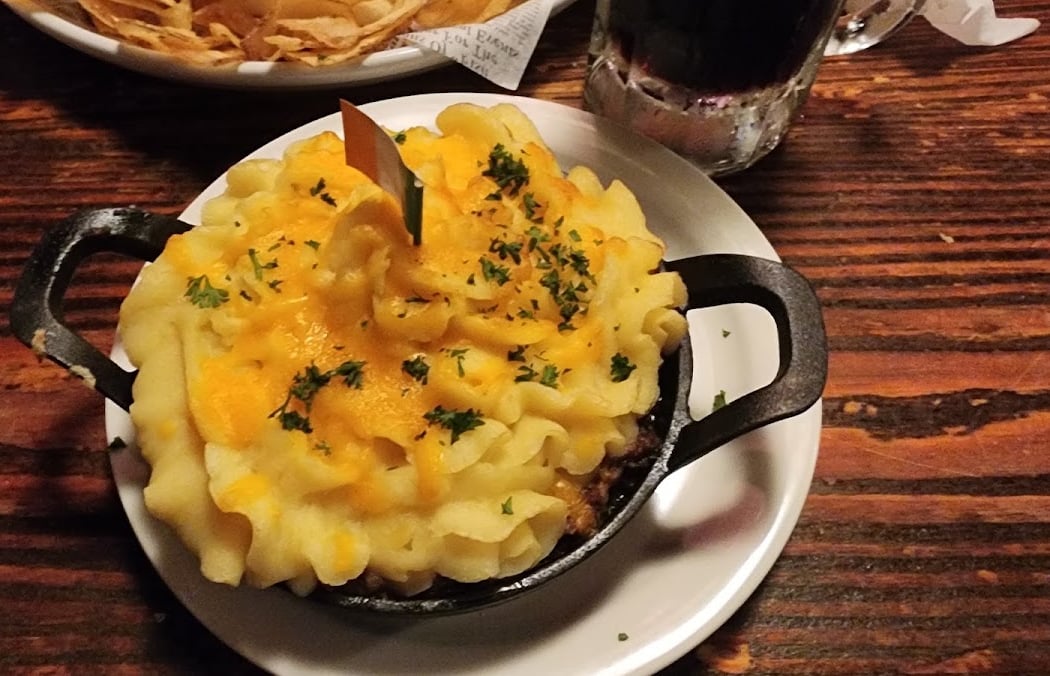 McGuire's Irish Pub 2