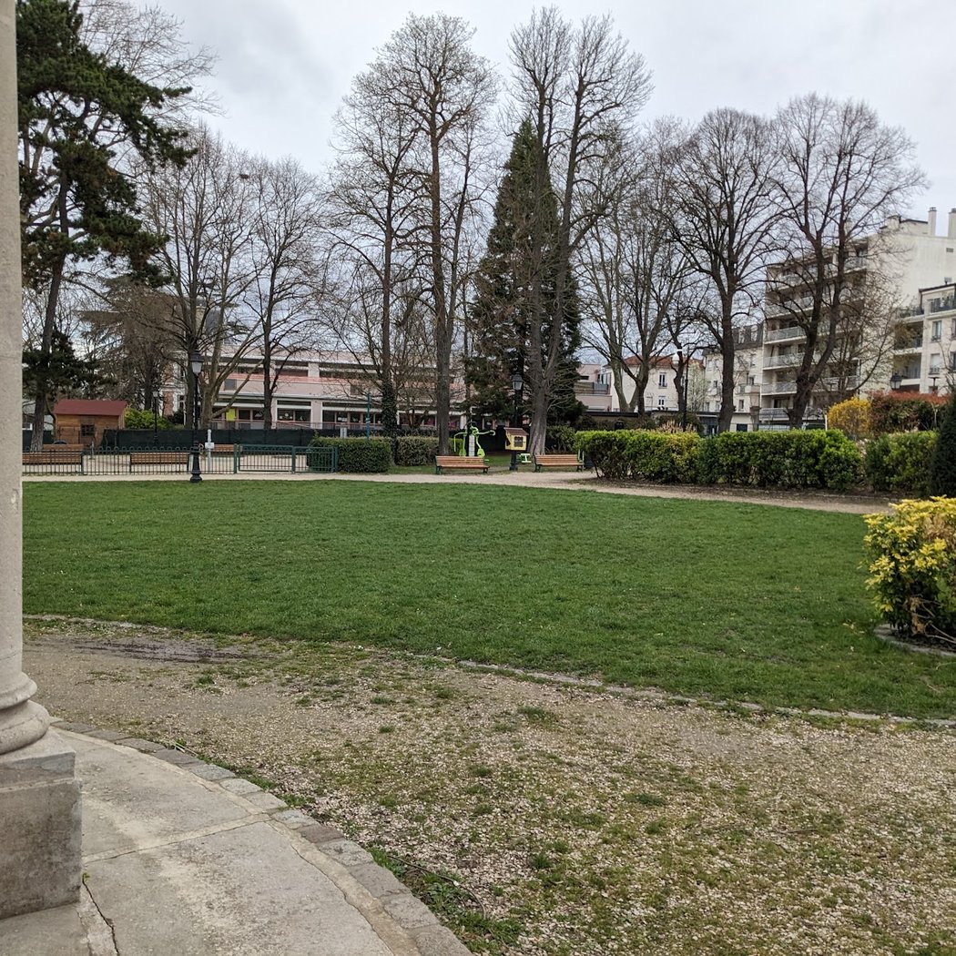 Square de Lattre de Tassigny 3
