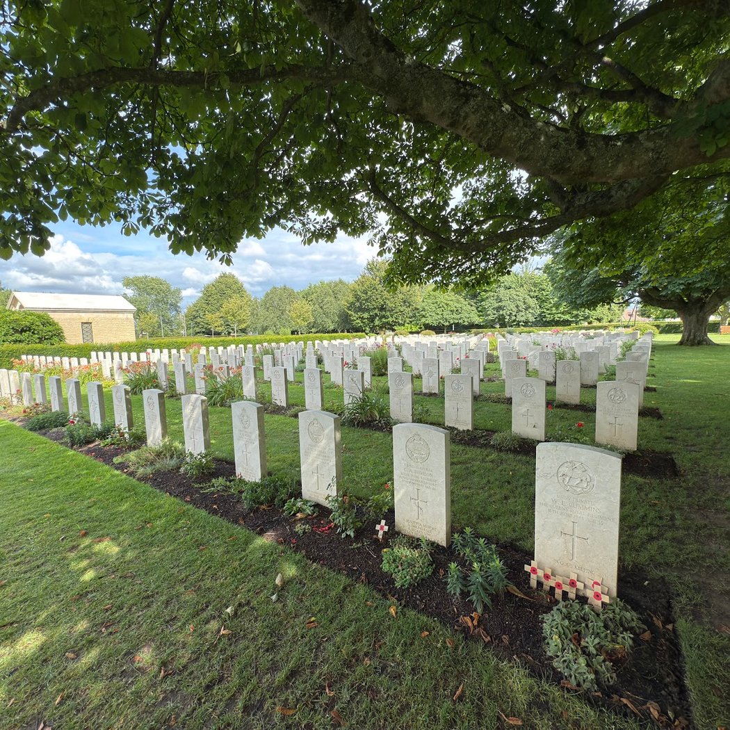 Bayeux War Cemetery 4