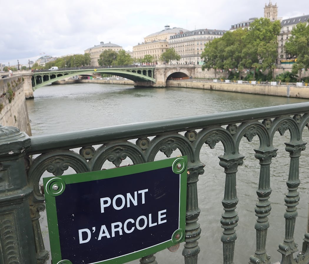 Pont d'Arcole 3