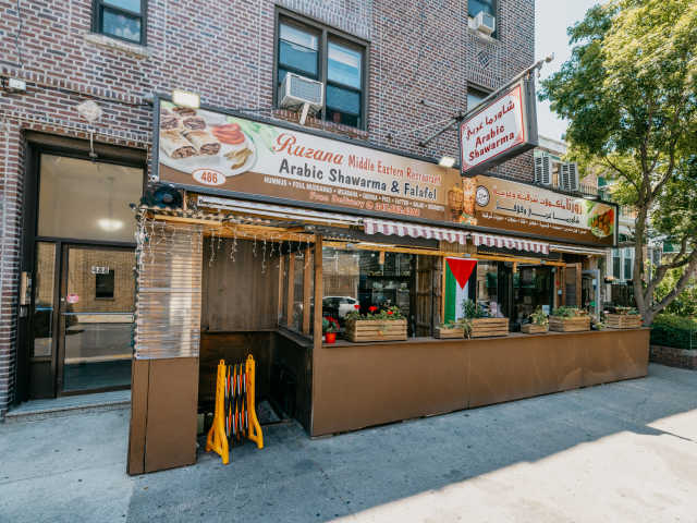 Ruzana Middle Eastern Restaurant - Arabic Shawarma & Falafel 3