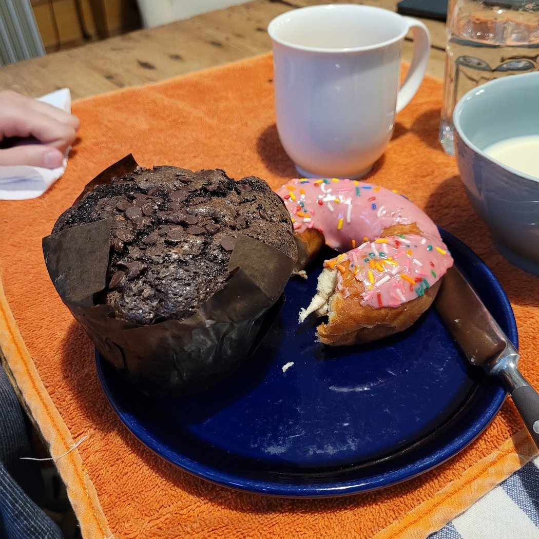 Oneg Bakery 3