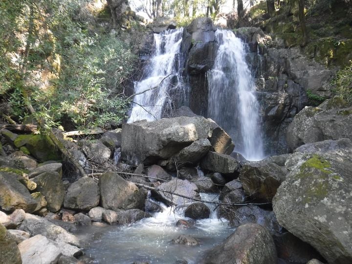 Linda Falls Trail Parking 2