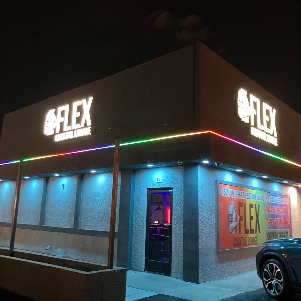 Flex Cocktail Lounge 3