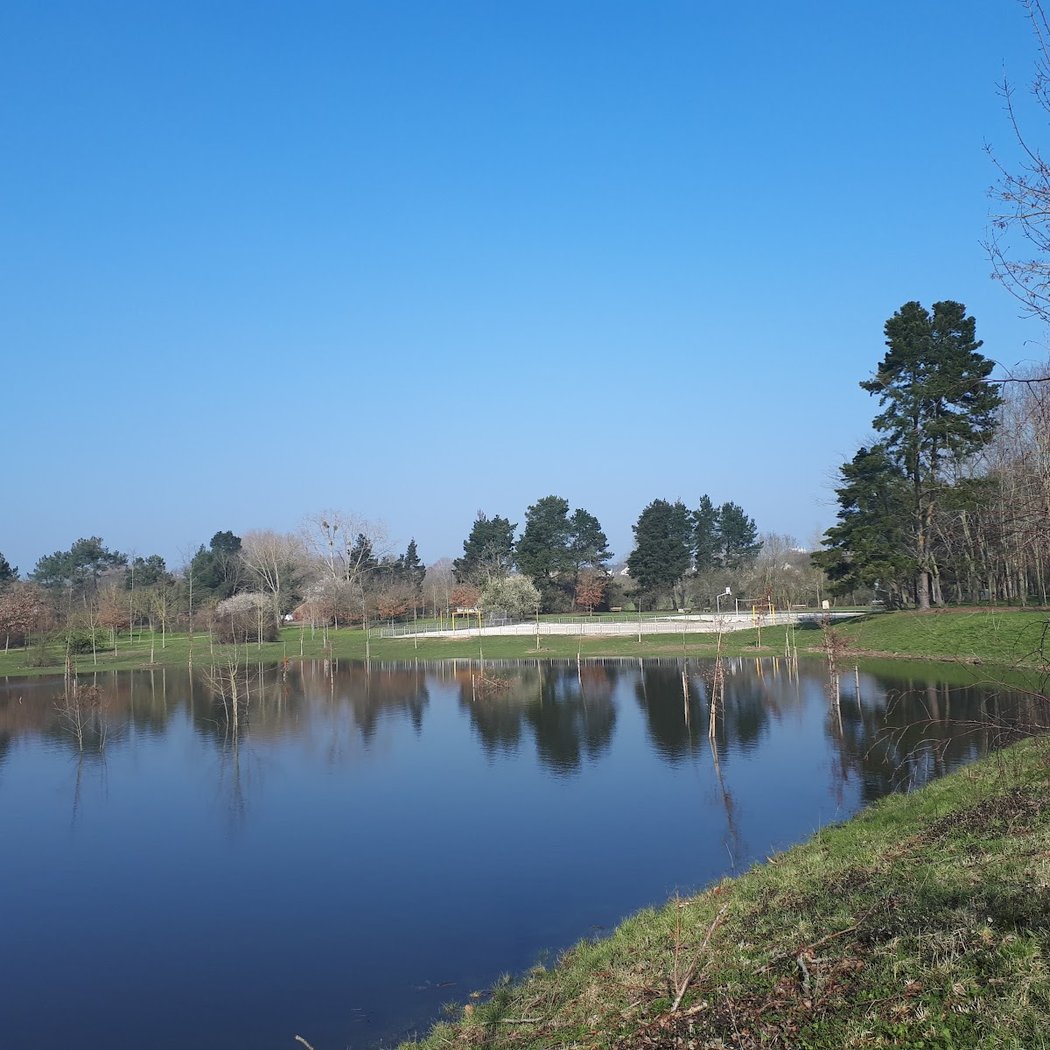 Parc De Loisirs Lac De Maine 2