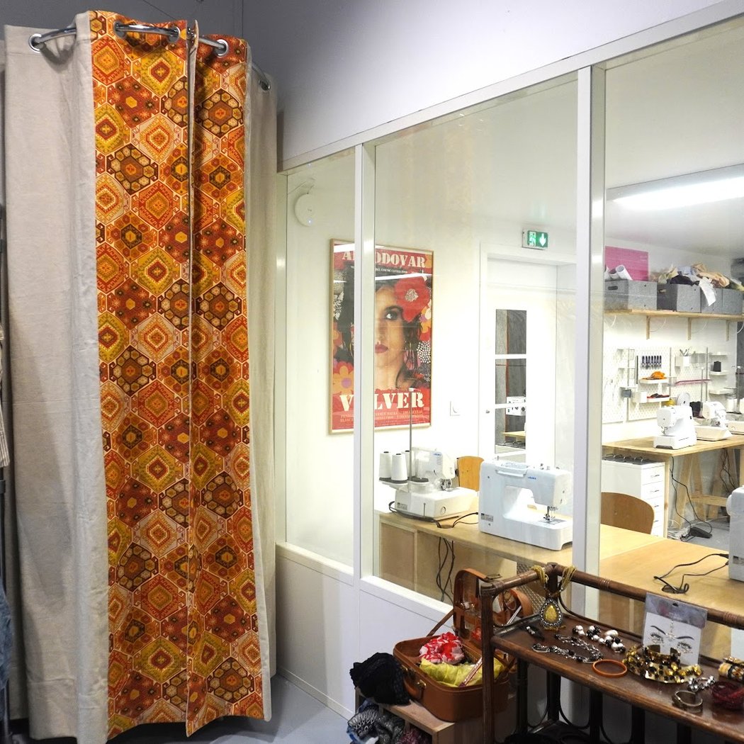 LA TEXTILERIE AU TLM : recyclerie textile, friperie et cours de couture 3