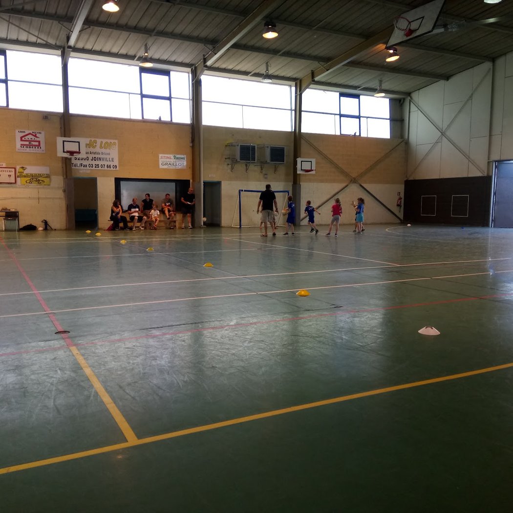 Gymnase du champ de tir 2