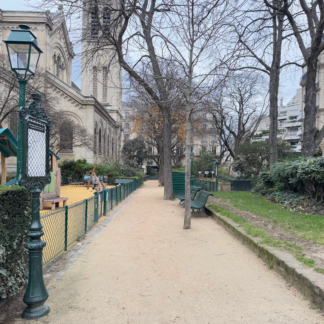 Square Ozanam 3