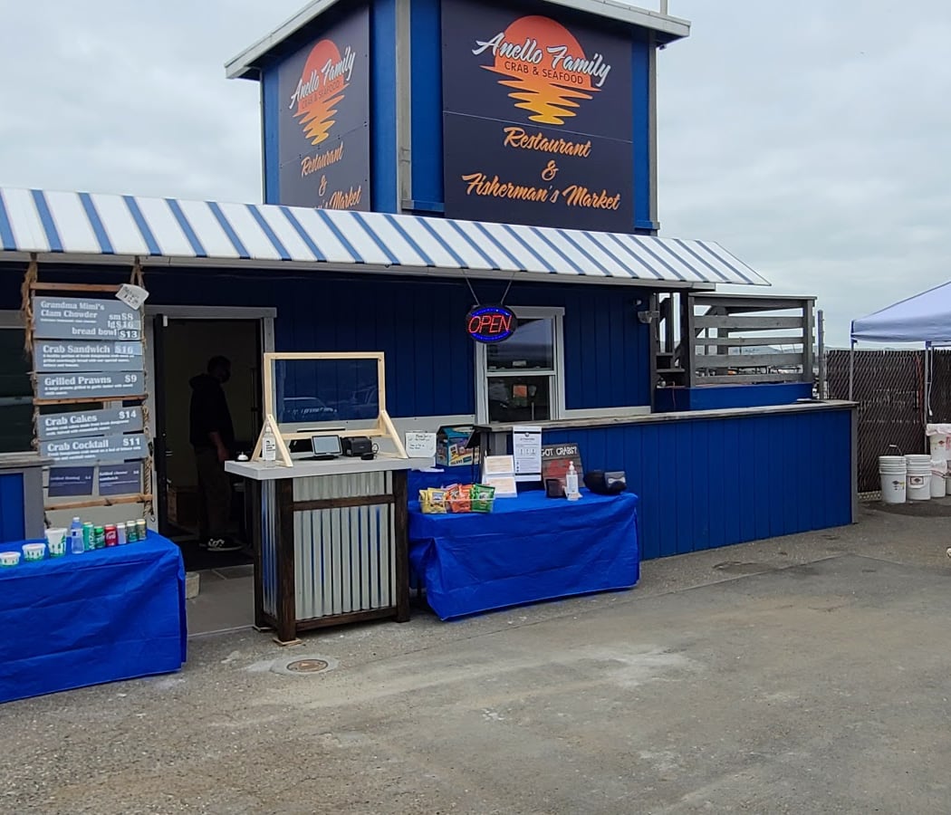 Anello Family Crab & Seafood 2