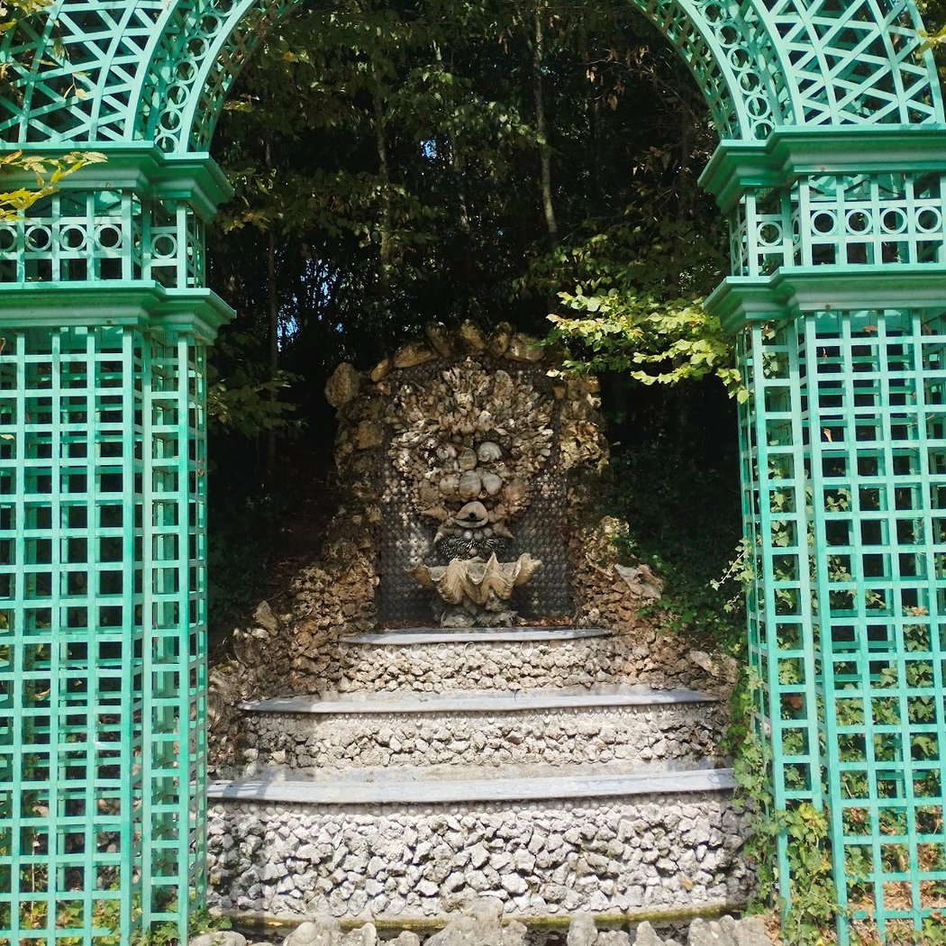 Rock fountain 2