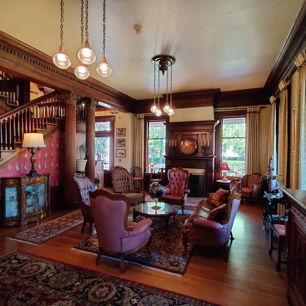 Churchill Manor 2