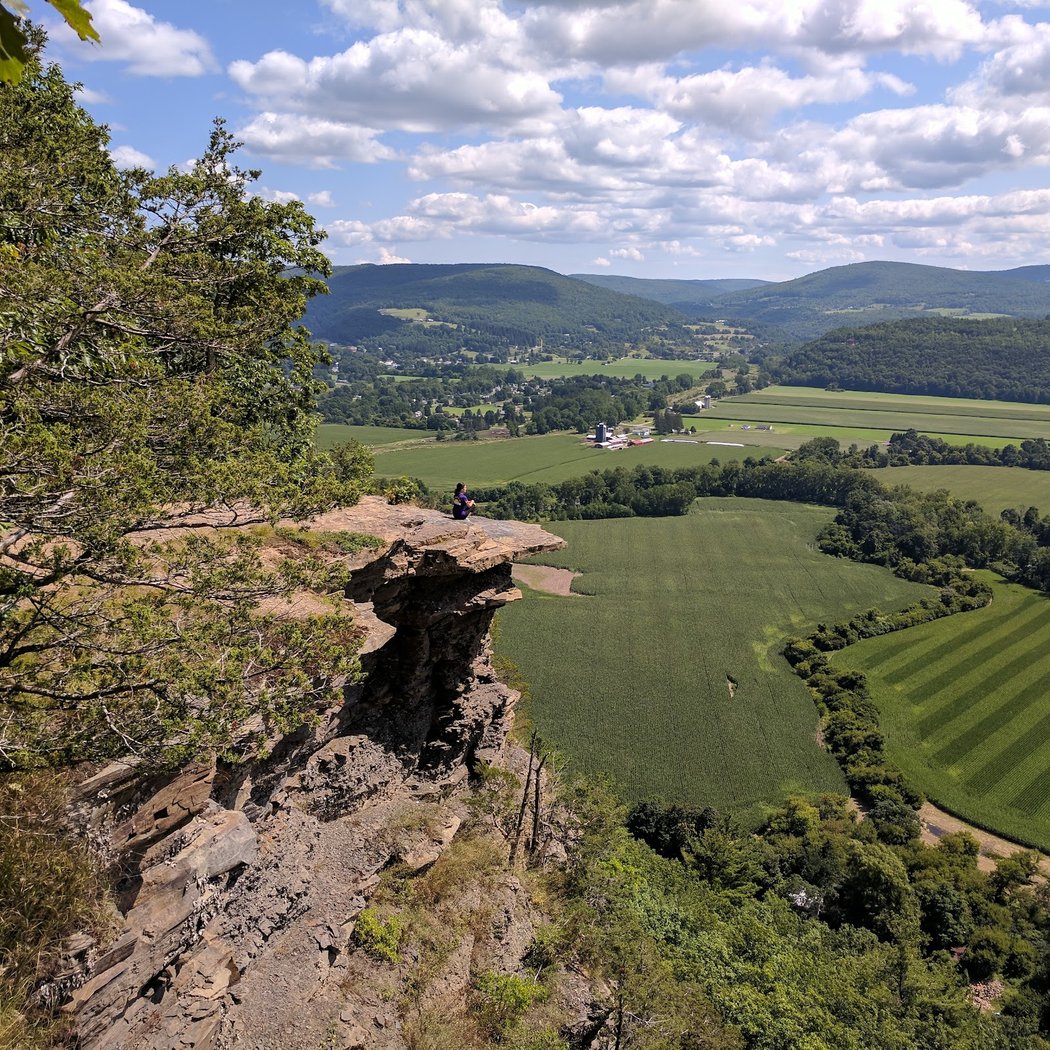 Vroman's Nose Hiking Trail 3