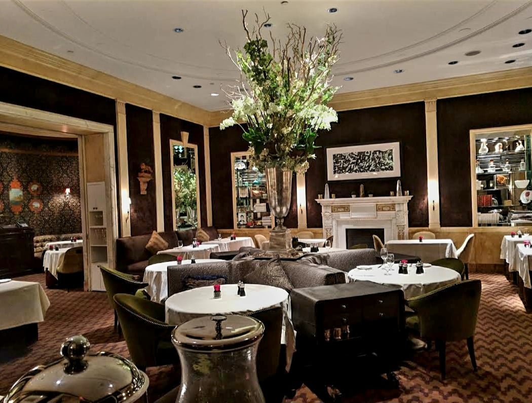 Café Carlyle 4